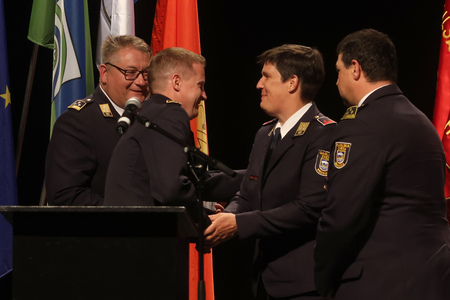 SVEČANA SEJA  GASILSKE ZVEZE CERKNICA 73 FOTO LJUBO VUKELIČ